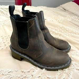 Dr. Marten Magdelana Boots